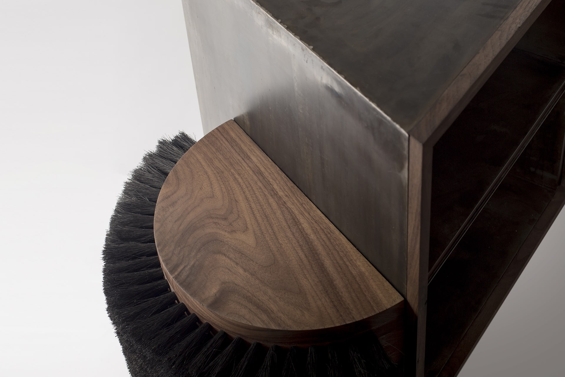ROOTS CONSOLE