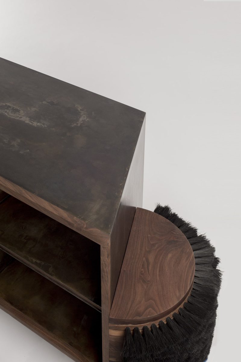 ROOTS CONSOLE