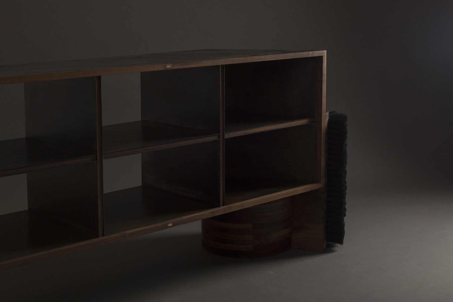 ROOTS CONSOLE